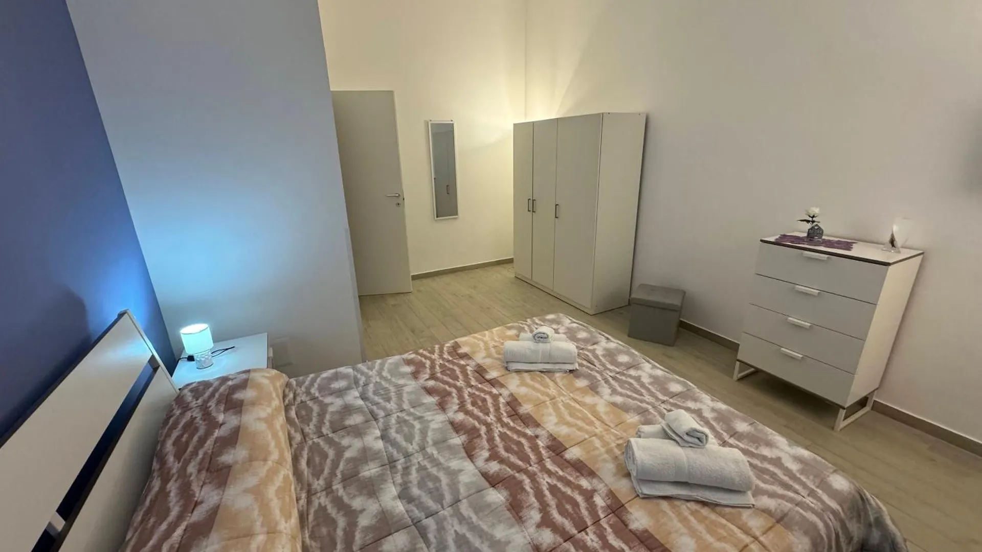 Appartamento Le Tre Rose Trapani 0*,  Italia